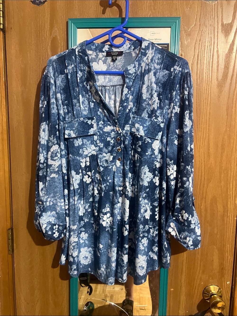 Cocomo Navy Blue & White Floral Button-Front Tunic